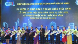 Hình ảnh Mikko Hương Xưa tại các hội thảo trong và ngoài nước