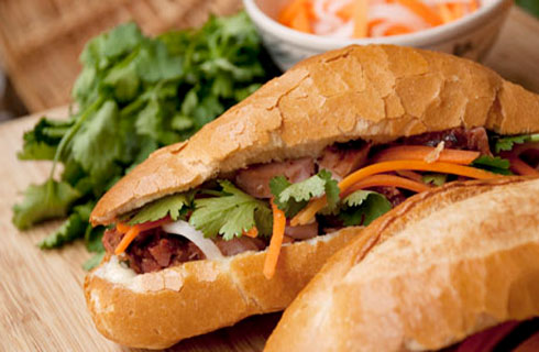 Bánh mì Việt - món ăn đường phố ngon nhất thế giới